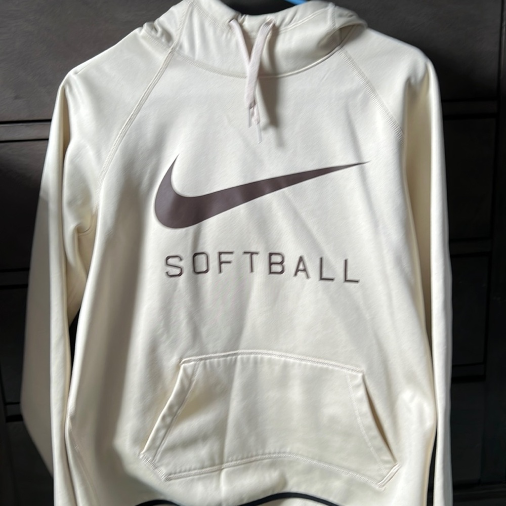 Brand: Nike, Size: M, Color: Tan